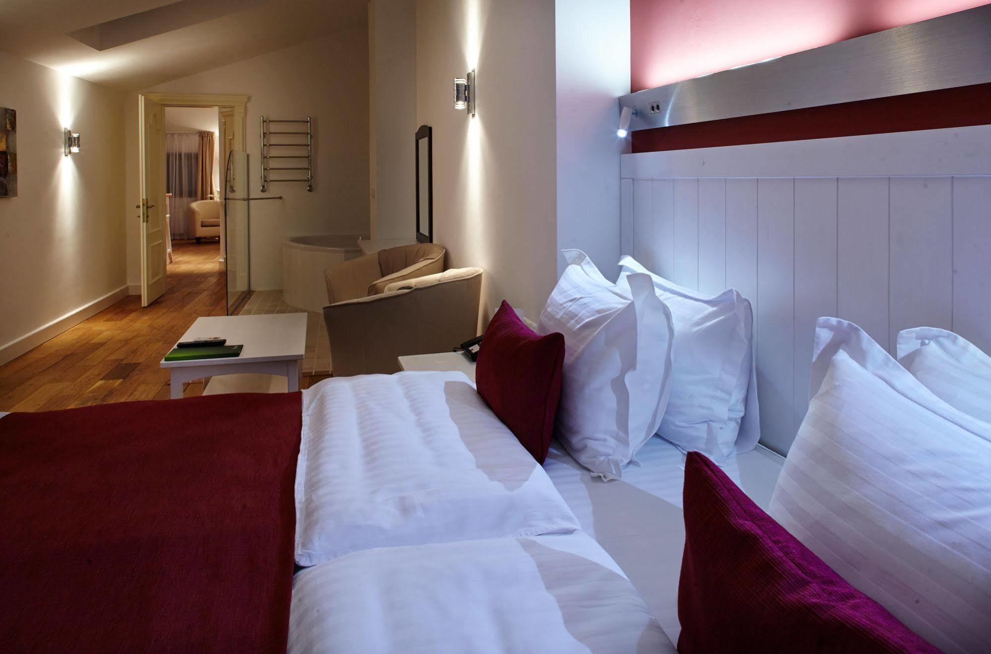 Rudolfo Hotel Lviv Luaran gambar